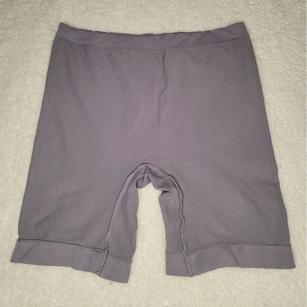 0148. NWOTs ~ Marilyn Monroe Intimates ~ XL ~ So easy to wear!